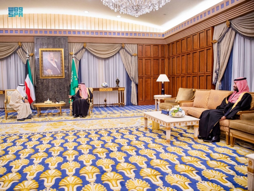 خادم الحرمين الشريفين يستقبل أمير الكويت