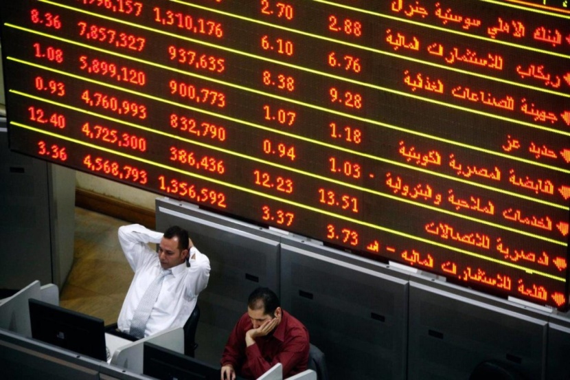 البورصة المصرية تتراجع عن مستويات قياسية وتهوي 7 % والأنظار على الجنيه