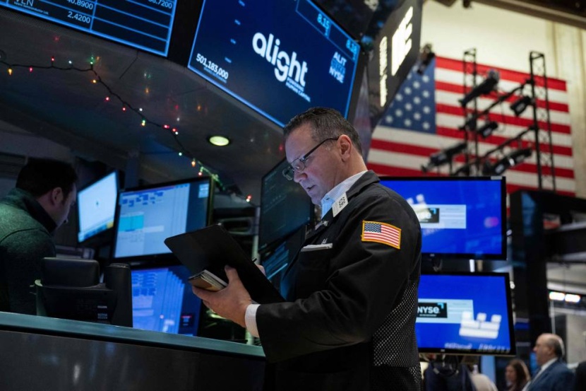 بداية مضطربة لـ 2024 .. الخسائر تضرب الأسهم الأمريكية والأوروبية في أول أسابيع العام