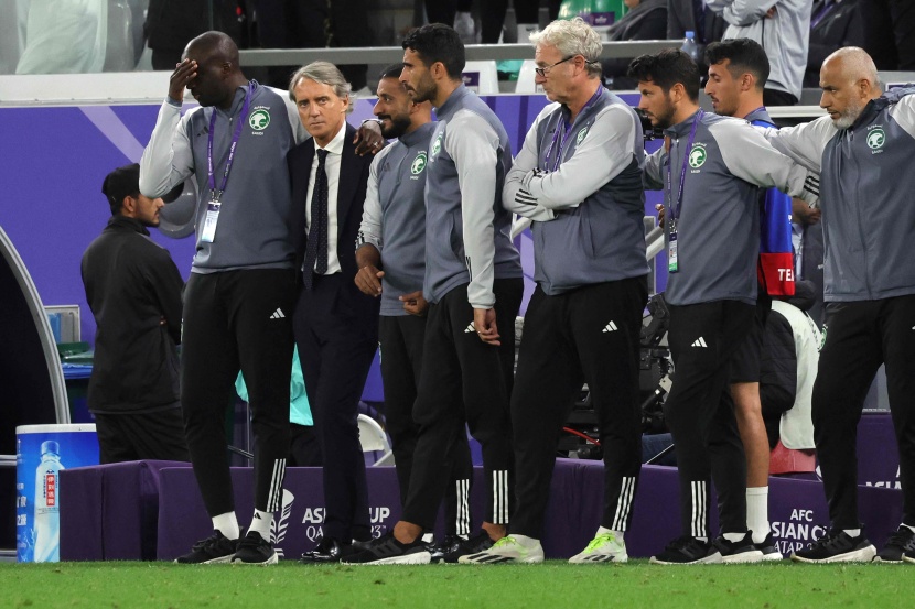 "الآسيوي" يعاقب مانشيني والشهري واتحاد القدم السعودي بـ 121.8 ألف ريال