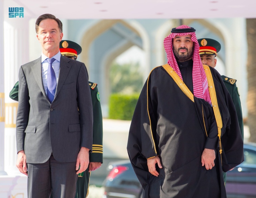 ولي العهد يستقبل رئيس وزراء هولندا