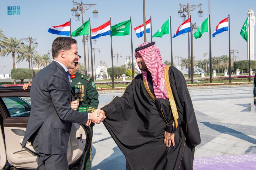 ولي العهد يستقبل رئيس وزراء هولندا