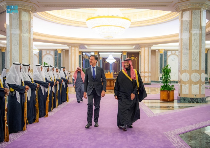 ولي العهد يستقبل رئيس وزراء هولندا