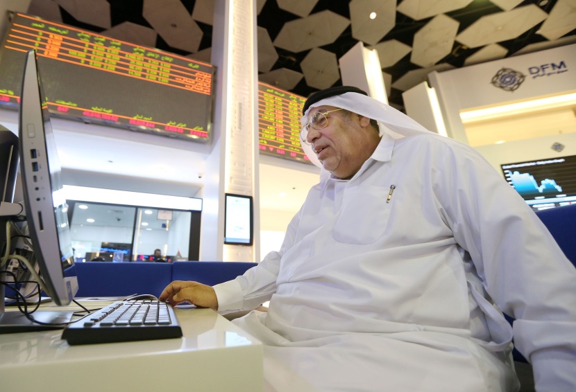 تباين أداء بورصات الخليج و«دبي» تهبط 1.8 % مع تصاعد توترات المنطقة