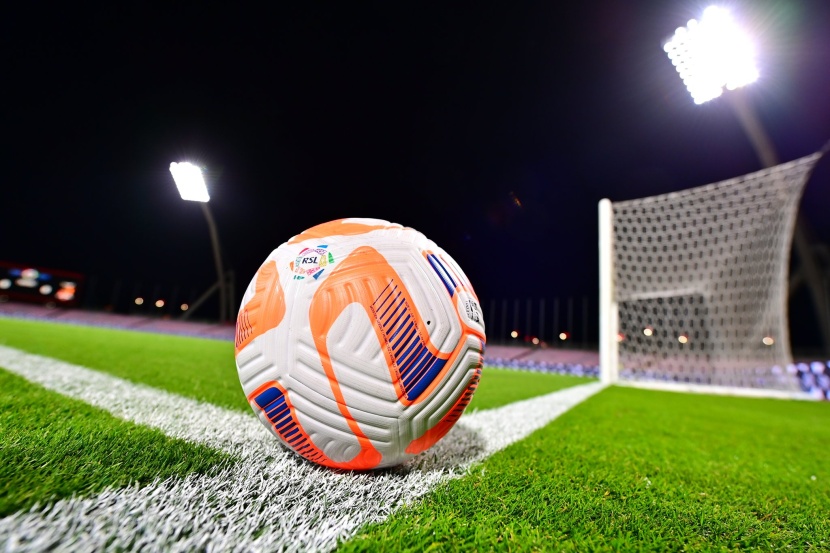 إيرادات فرق دوري روشن السعودي تقفز 300 % في عام