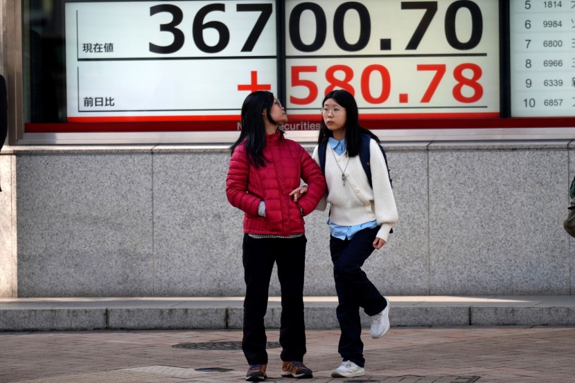 مؤشر نيكاي الياباني يغلق عند أعلى مستوياته في 34 عاما