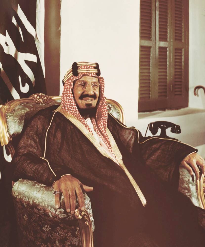العلم الوطني للسعودية .. رمز العزة والشموخ والوحدة الوطنية
