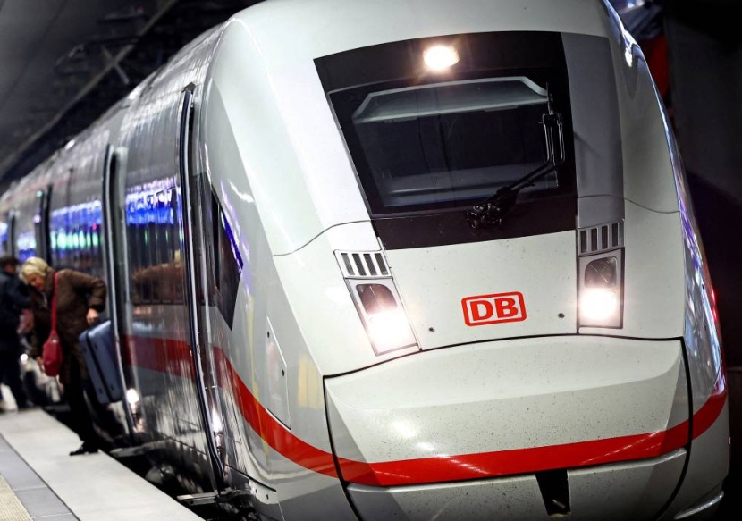 إضراب جوي سككي بسبب نزاع على الأجور يشل حركة النقل في ألمانيا