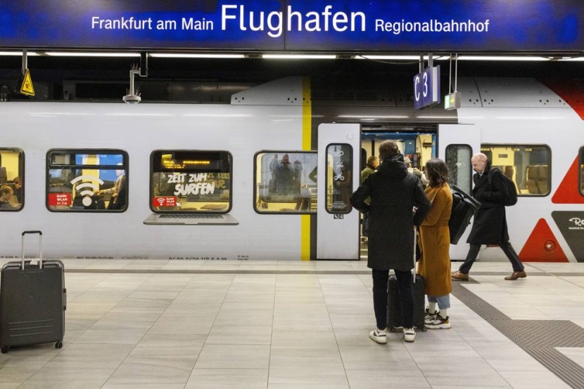 ألمانيا: إضرابات عمالية تهدد مطارات برلين وهامبورج وكولونيا الخميس