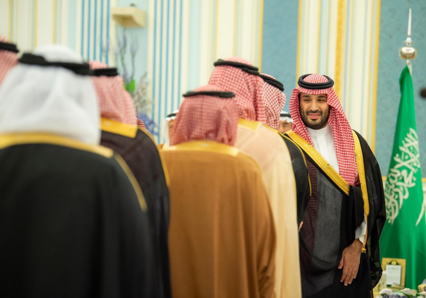 ولي العهد يستقبل المهنئين بشهر رمضان المبارك