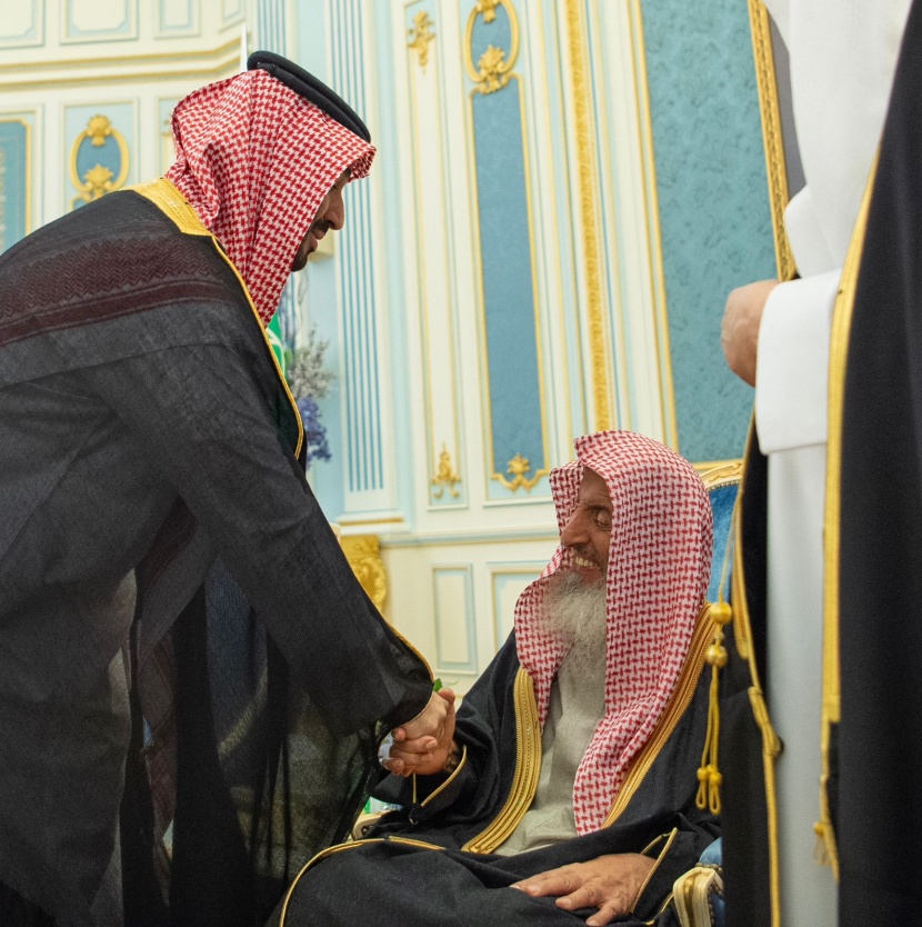 ولي العهد يستقبل المهنئين بشهر رمضان المبارك
