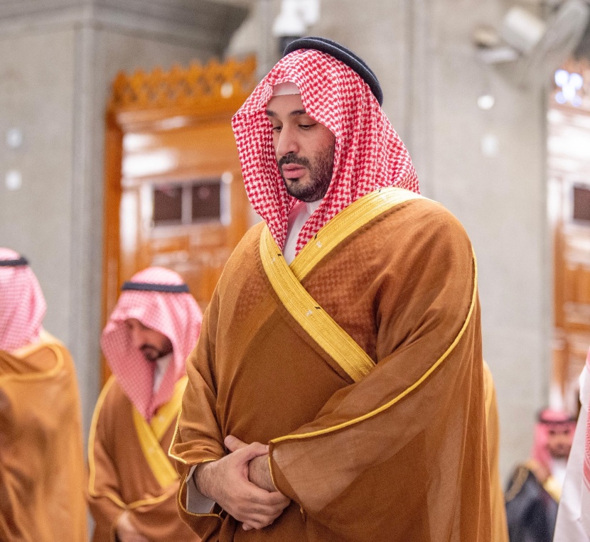 ولي العهد يزور المسجد النبوي ومسجد قباء