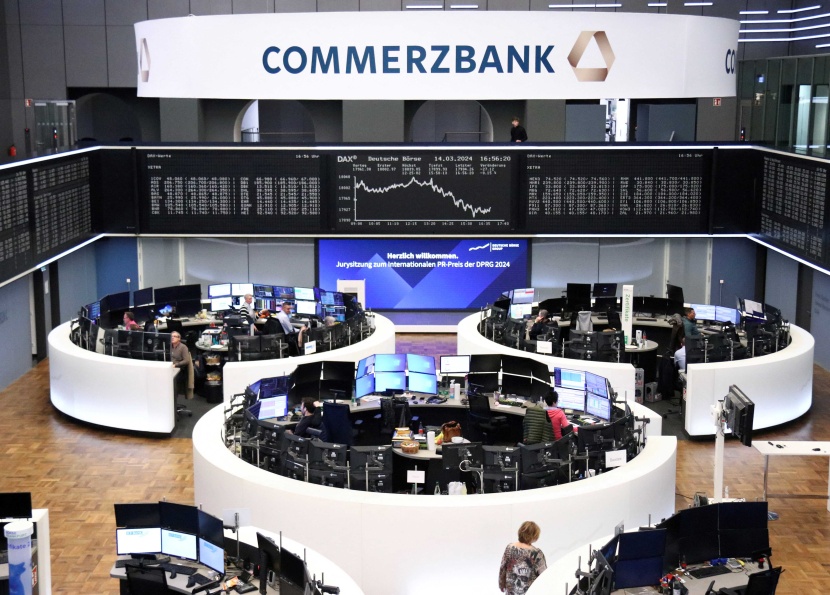ضبابية مسار خفض الفائدة تهبط بالأسهم الأوروبية من مستويات قياسية مرتفعة