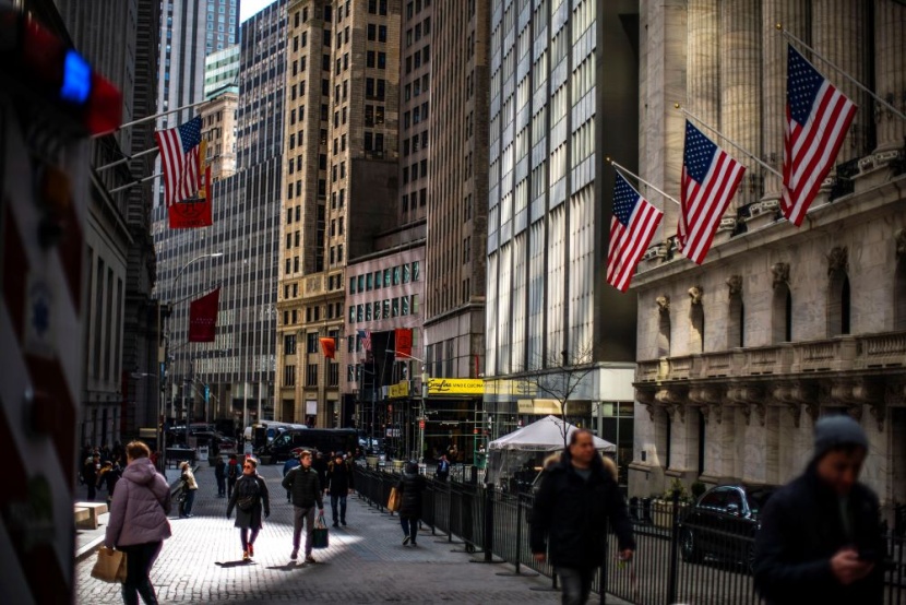 ستاندرد آند بورز 500 يحقق أكبر مكاسب أسبوعية خلال العام