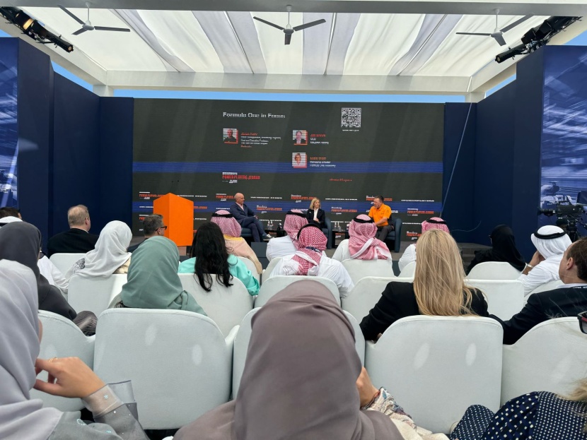 قمة «باور بلايرز» بلومبرغ تسلط الضوء على فرص استثمار مليارية في القطاع الرياضي السعودي