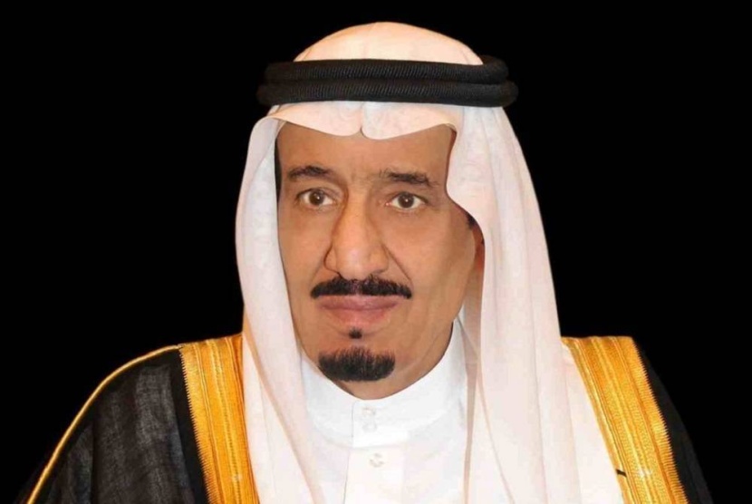 خادم الحرمين يصل إلى جدة قادمًا من الرياض
