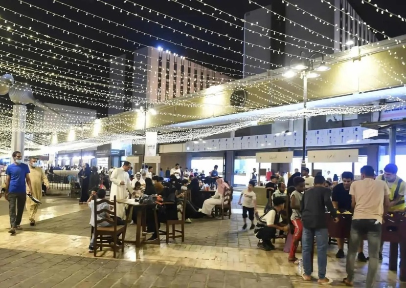  وزارة التجارة لـ "الاقتصادية": السجلات التجارية لنشاط الوجبات السريعة ارتفعت 17 % خلال 2023 .. 44.8 ألف سجل