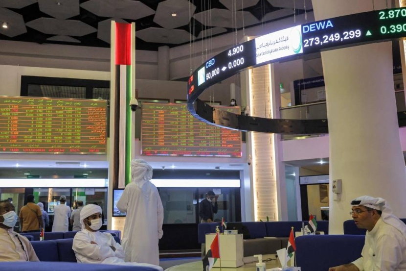 انخفاض معظم بورصات الخليج وسط مخاوف بشأن تأخر خفض الفائدة الأمريكية