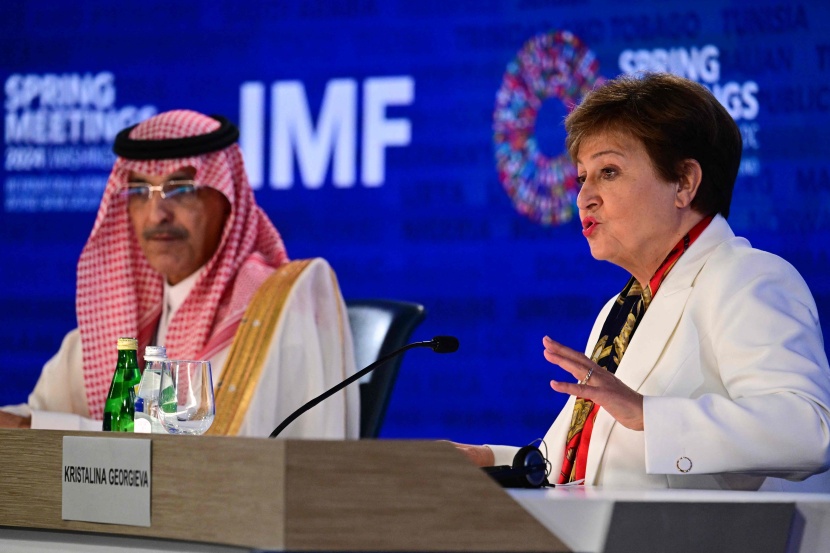 وزير المالية: الاقتصاد العالمي في وضع أفضل مما كان متوقعا قبل عام .. لا حلول للقضايا العالقة إلا بالتعاون