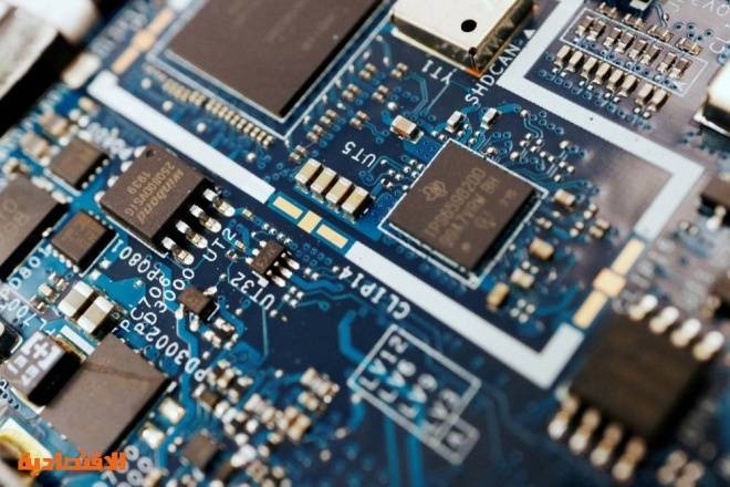 إيطاليا تعتزم استثمار نحو 10 مليارات يورو في الرقائق الإلكترونية