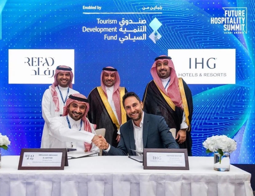 "IHG" توقع اتفاقية مع رفاد للاستثمار والتطوير العقاري لإنشاء فندق على كورنيش الخبر يوفر 200 غرفة وشقة
