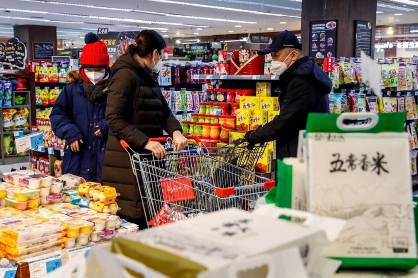 الصين تفتح تحقيقا في واردات أطعمة أوروبية ردا على تهديدات رسوم "الكهربائية"