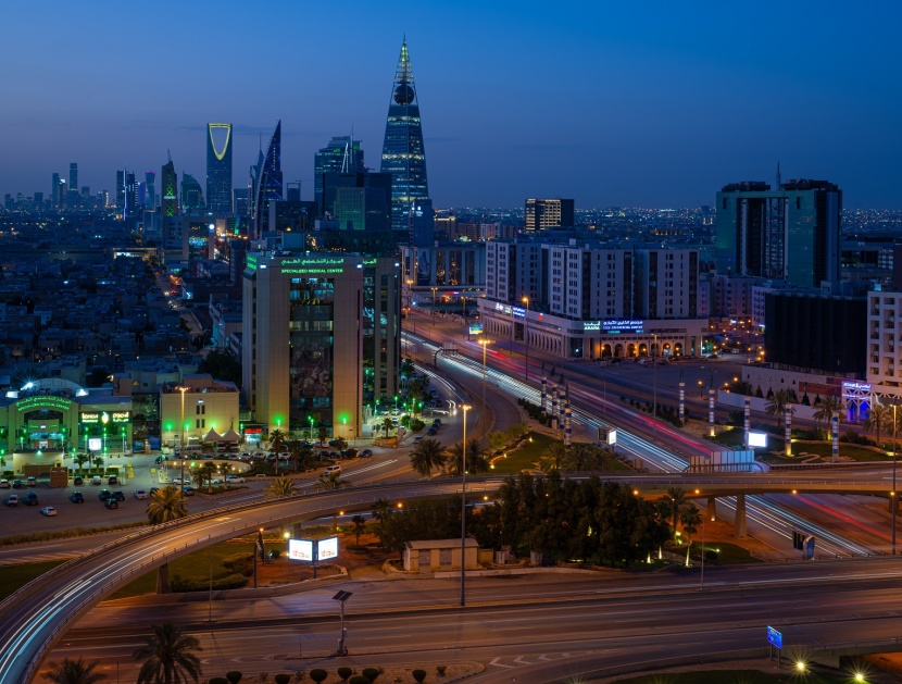 الصندوق السيادي السعودي يبدأ بيع سندات مقومة بالإسترليني