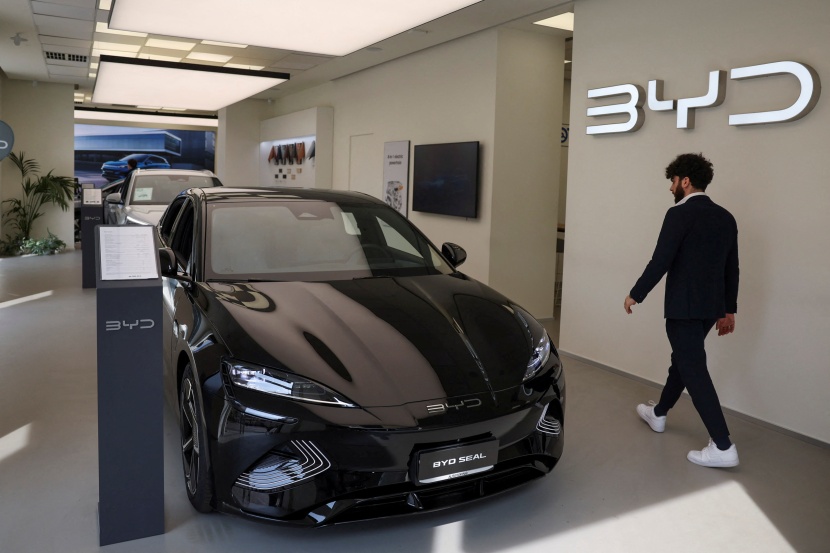 تركيا تفرض رسوما جمركية إضافية تبلغ 40% على واردات السيارات من الصين