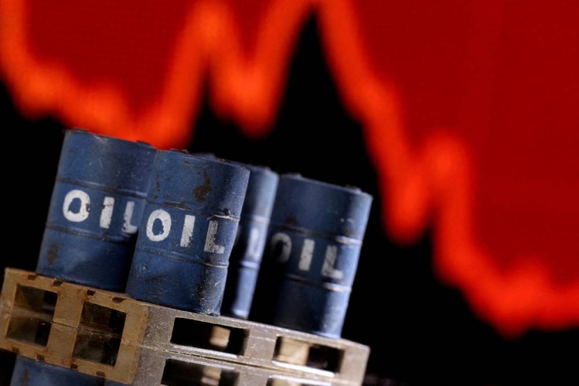 الانقطاع المحتمل لإمدادات النفط الأمريكية بفعل العاصفة يدعم وقف تراجعات الأسعار
